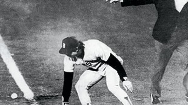 Bill-Buckner.gif